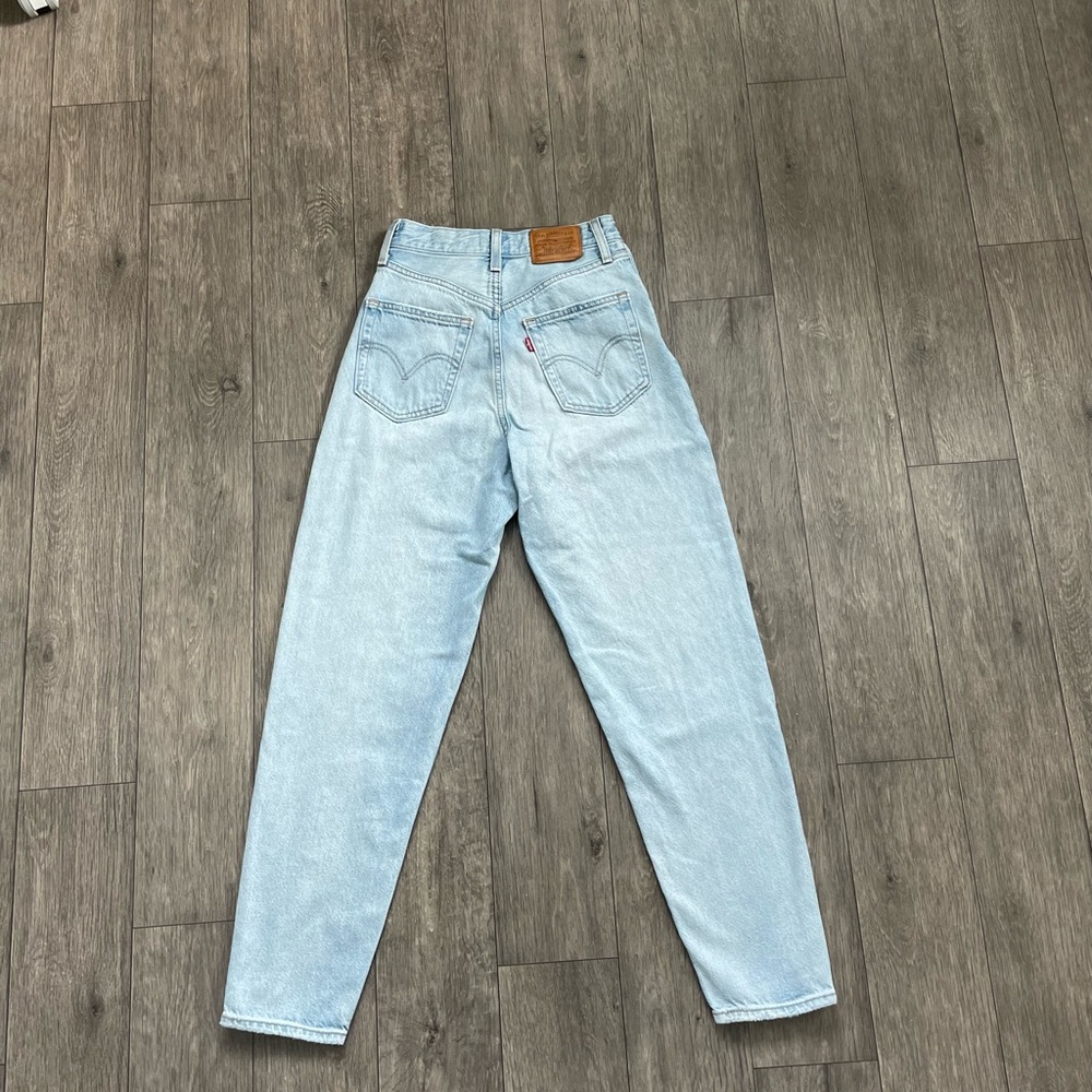 Levi’s high loose taper